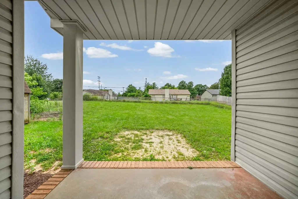 1874 Crestmont Court Clarksville TN 37042