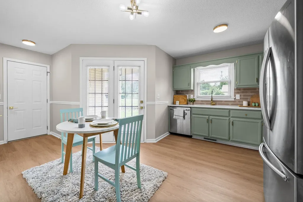 1874 Crestmont Court Clarksville TN 37042