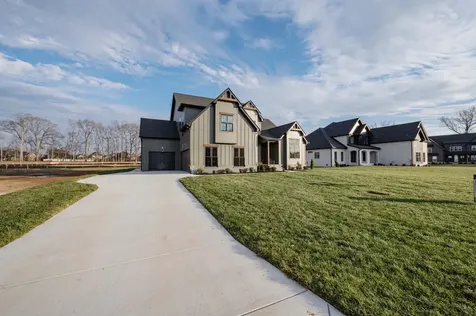 2829 Canfield Drive Murfreesboro TN 37128