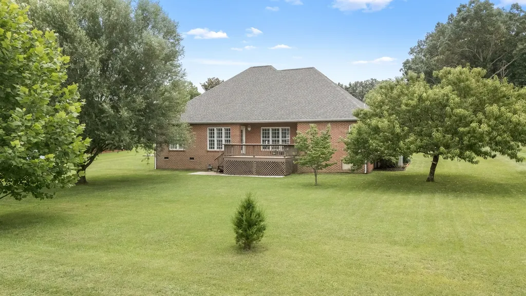 407 Ovoca Lake Road Tullahoma TN 37388