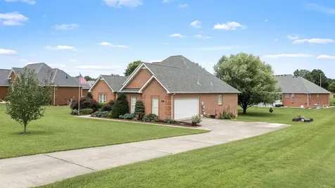 407 Ovoca Lake Road Tullahoma TN 37388