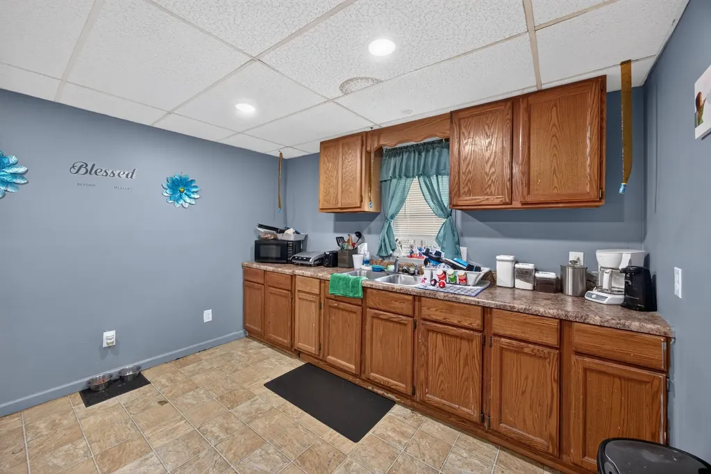 11279 Nashville Highway Baxter TN 38544