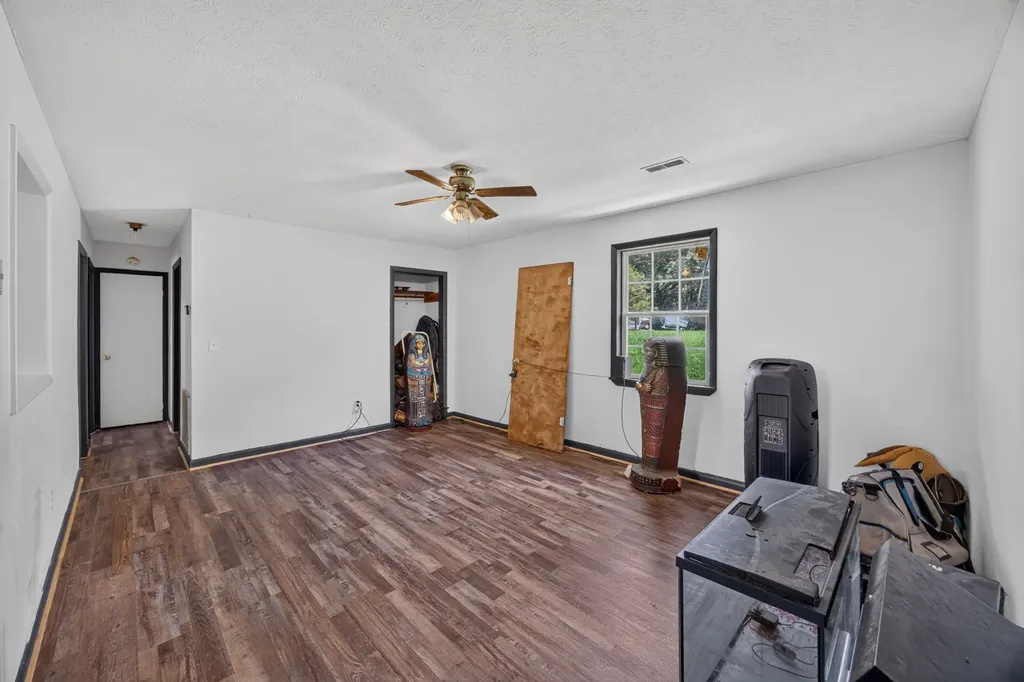 11279 Nashville Highway Baxter TN 38544