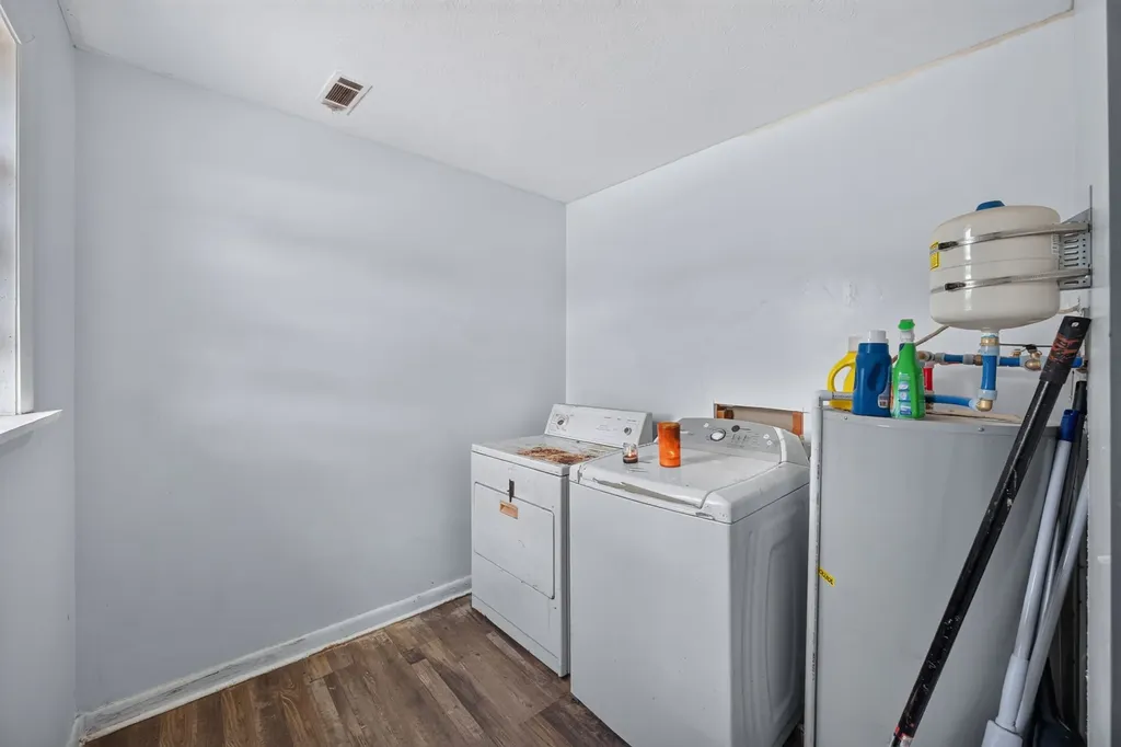 11279 Nashville Highway Baxter TN 38544