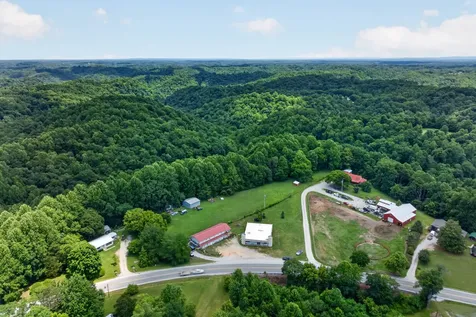11279 Nashville Highway Baxter TN 38544