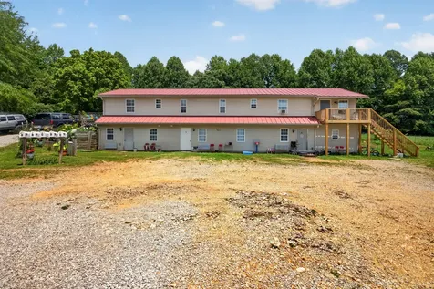 11279 Nashville Highway Baxter TN 38544