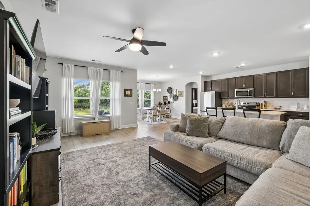 2073 Creekland View Boulevard Nashville TN 37207