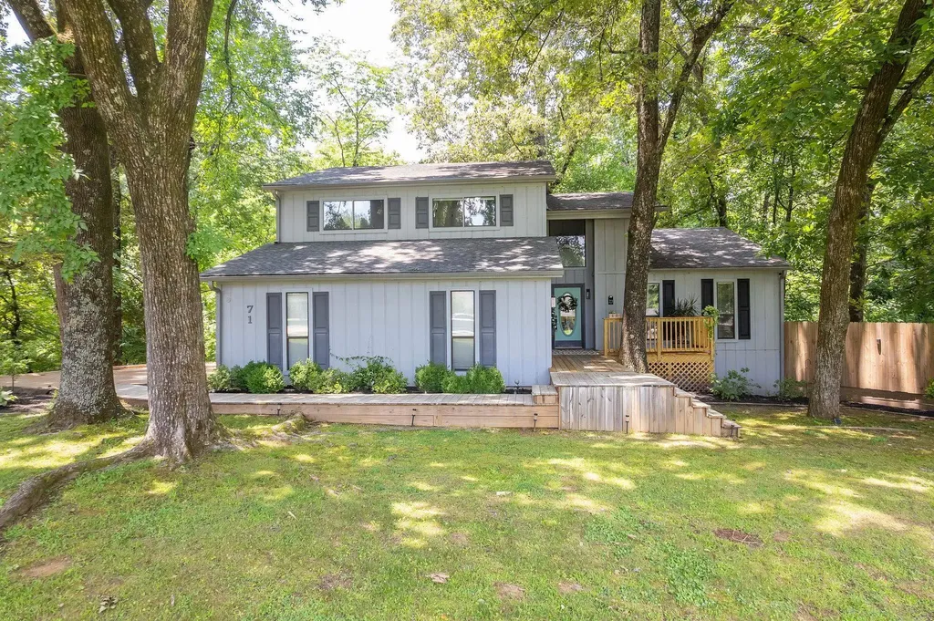 71 Colonial Cove Jackson TN 38305