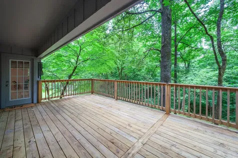 71 Colonial Cove Jackson TN 38305