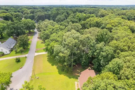71 Colonial Cove Jackson TN 38305