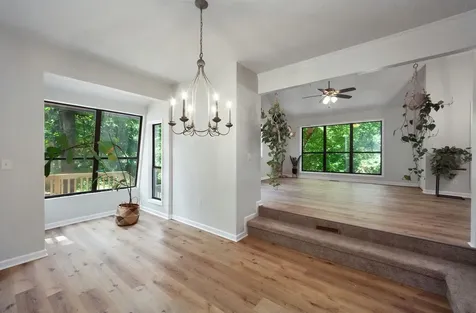 71 Colonial Cove Jackson TN 38305