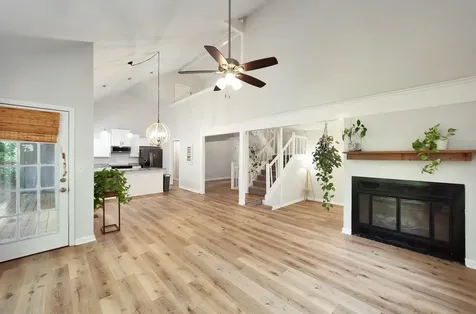 71 Colonial Cove Jackson TN 38305