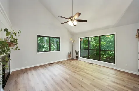 71 Colonial Cove Jackson TN 38305