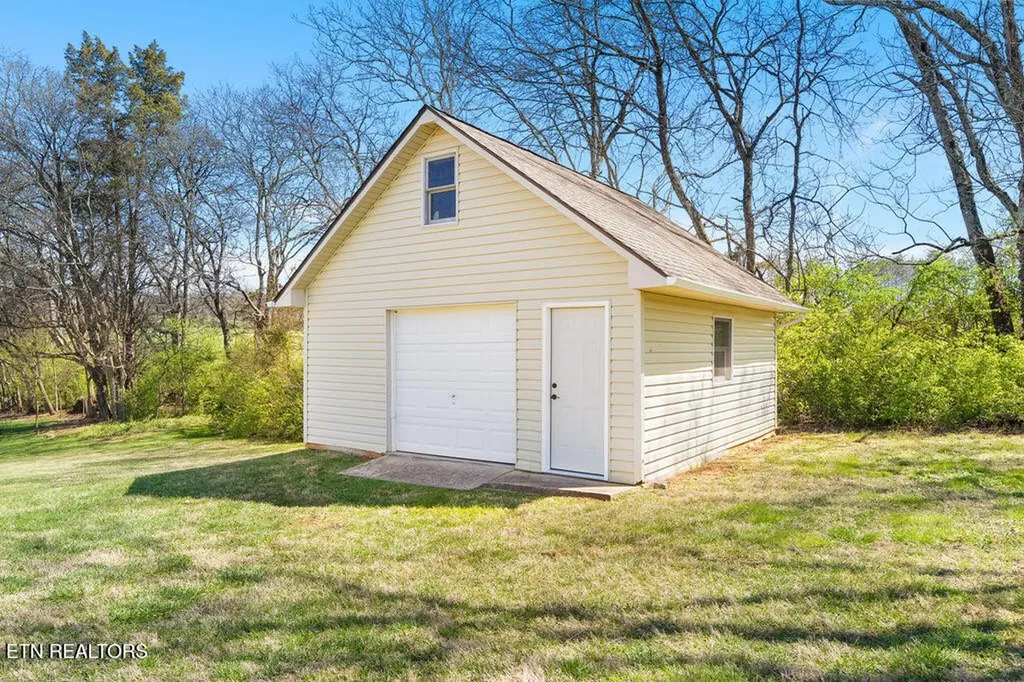 1432 John Sparks Drive Friendsville TN 37737