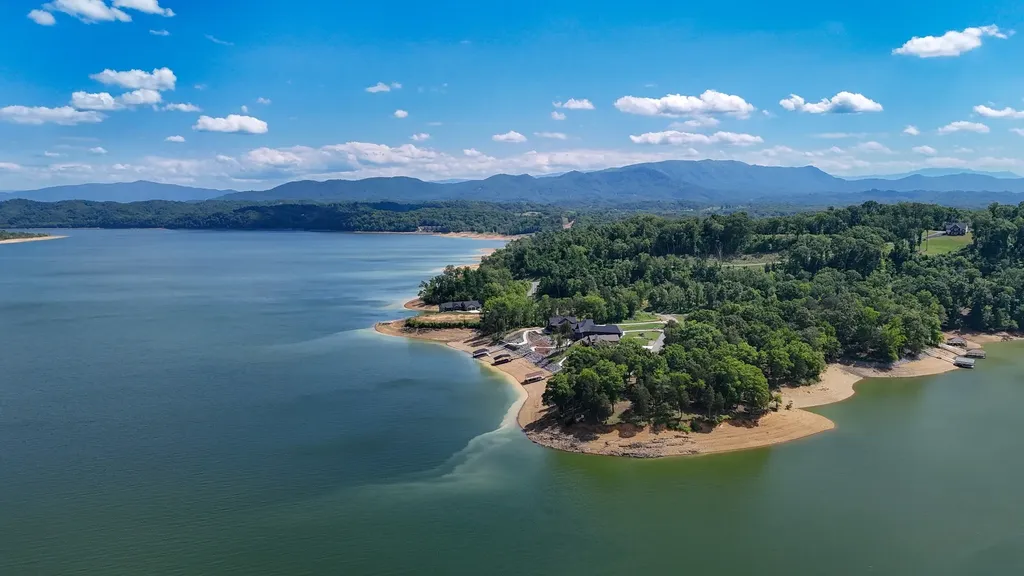 122 Ridge Point Trail Dandridge TN 37725