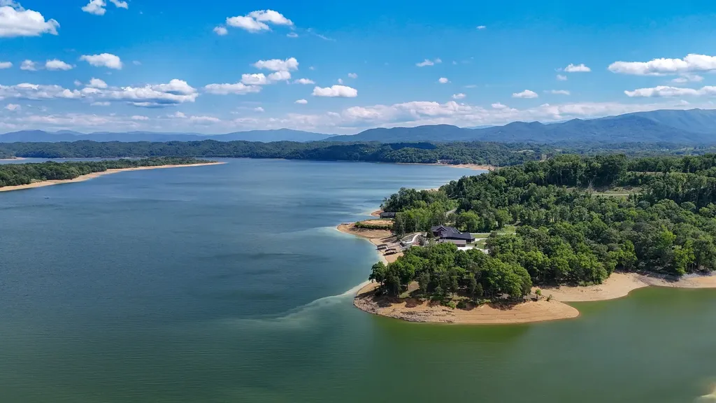 122 Ridge Point Trail Dandridge TN 37725
