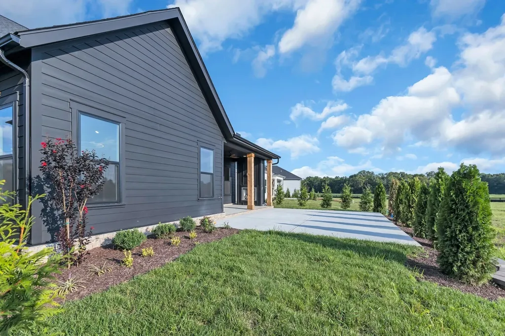 5201 Fairhaven Court Thompsons Station TN 37179