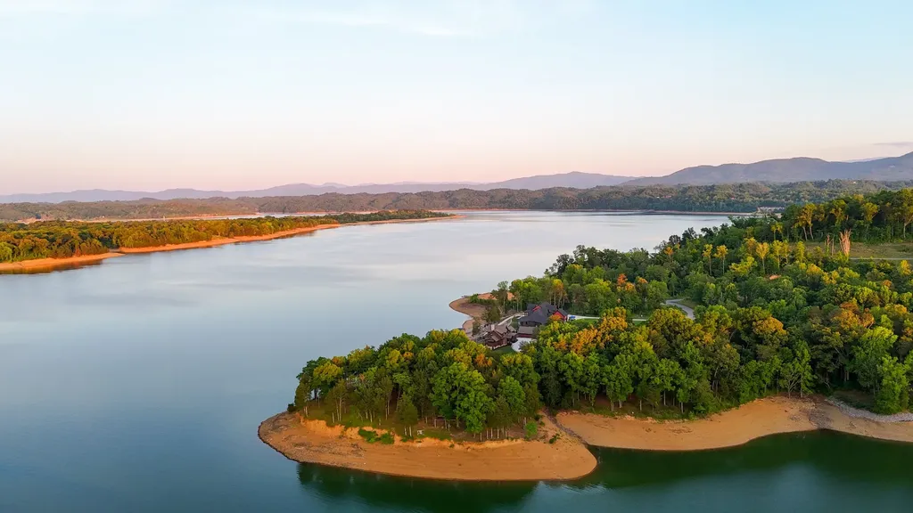 123 Ridge Point Trail Dandridge TN 37725