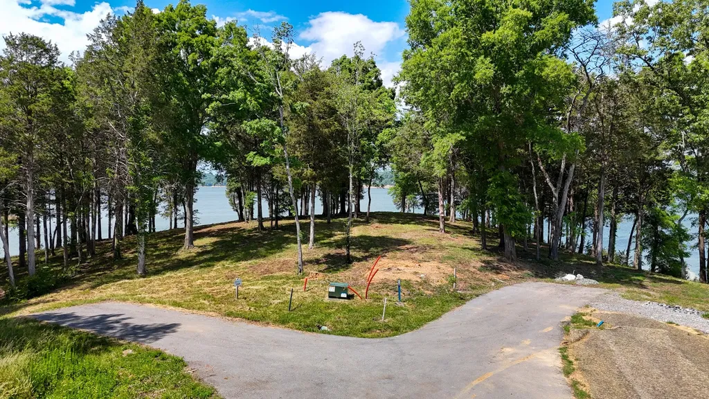 123 Ridge Point Trail Dandridge TN 37725