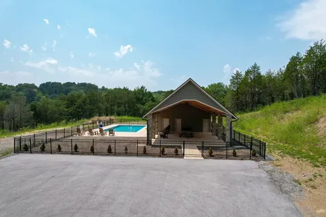 123 Ridge Point Trail Dandridge TN 37725