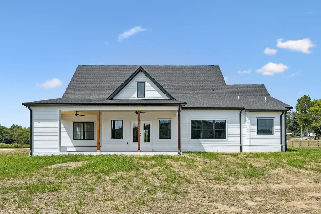 4088 Chicken Road Lebanon TN 37090