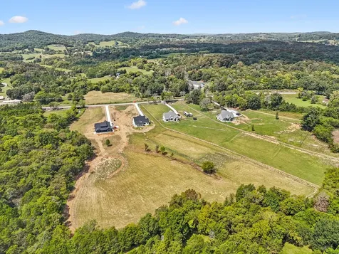 4088 Chicken Road Lebanon TN 37090