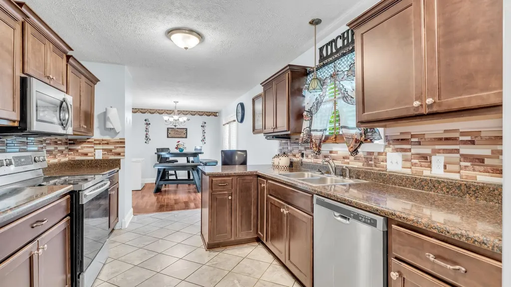 123 Golf Club Circle Springfield TN 37172