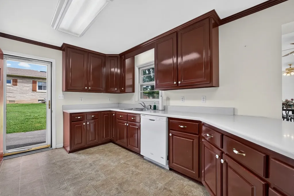 116 Westwood 5th Avenue Mcminnville TN 37110