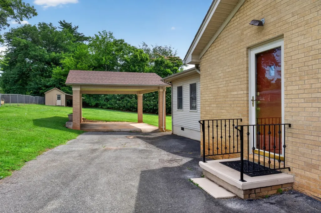 116 Westwood 5th Avenue Mcminnville TN 37110