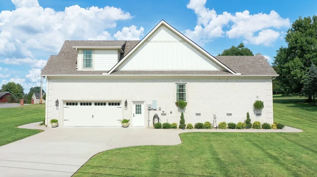 204 Green Hills Drive Shelbyville TN 37160
