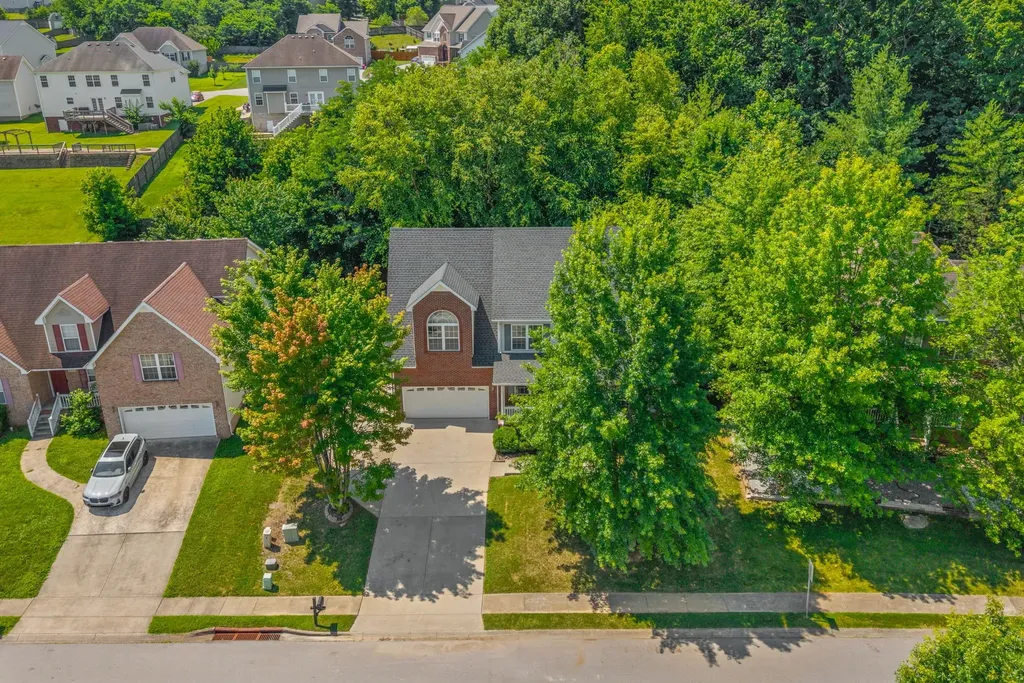 601 Winding Bluff Way Clarksville TN 37040