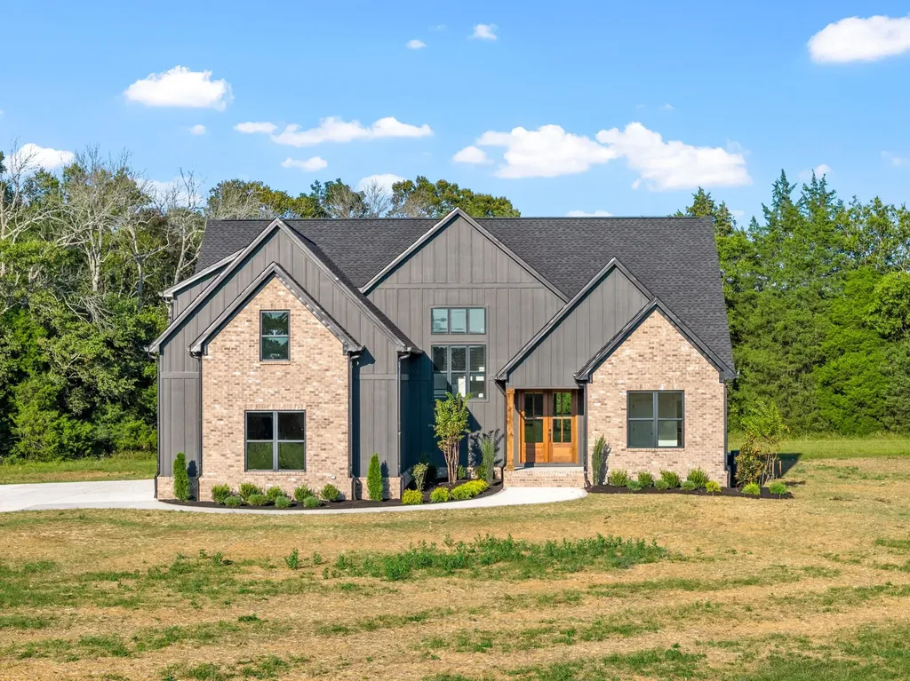 3281 Sulphur Springs Road Murfreesboro TN 37129