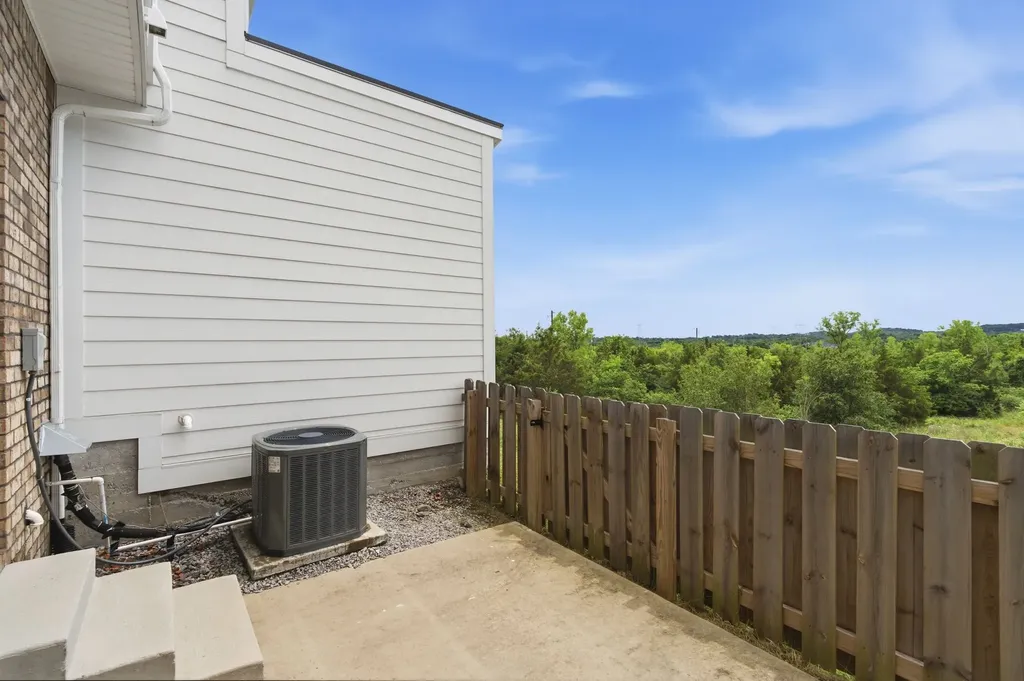 136 Dry Creek Commons Drive Goodlettsville TN 37072