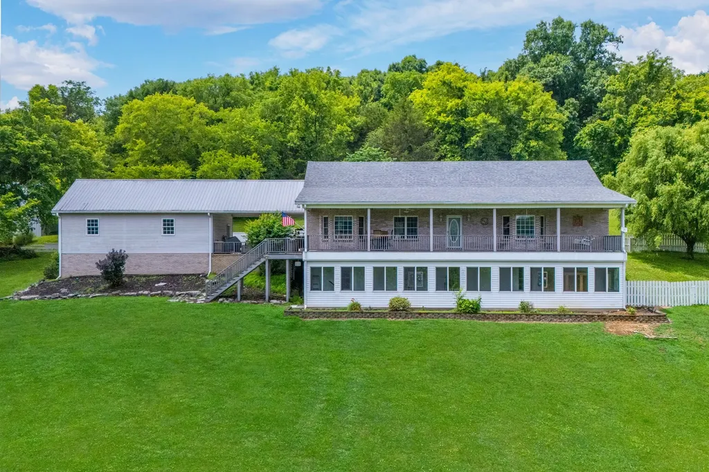 769 Happy Valley Road Bell Buckle TN 37020