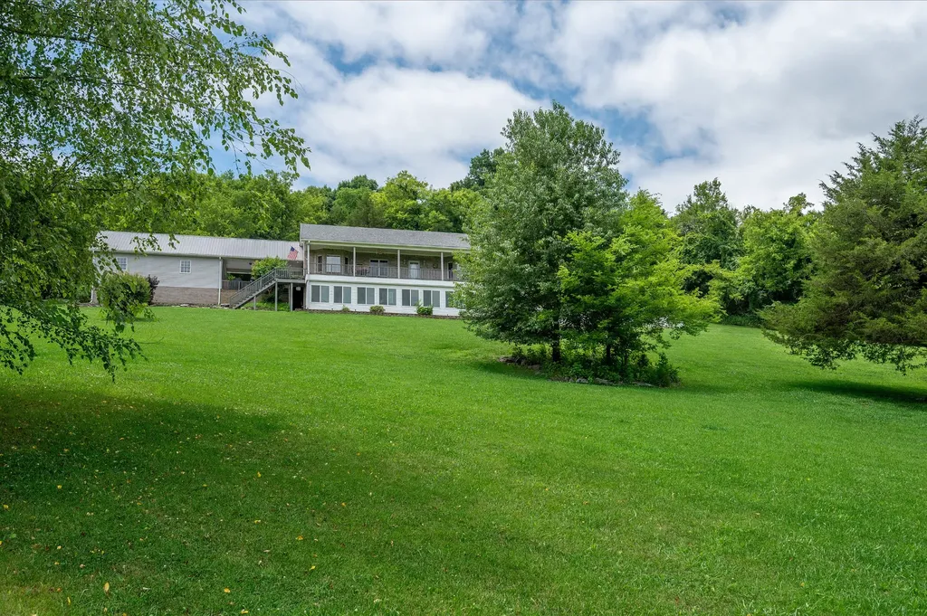 769 Happy Valley Road Bell Buckle TN 37020