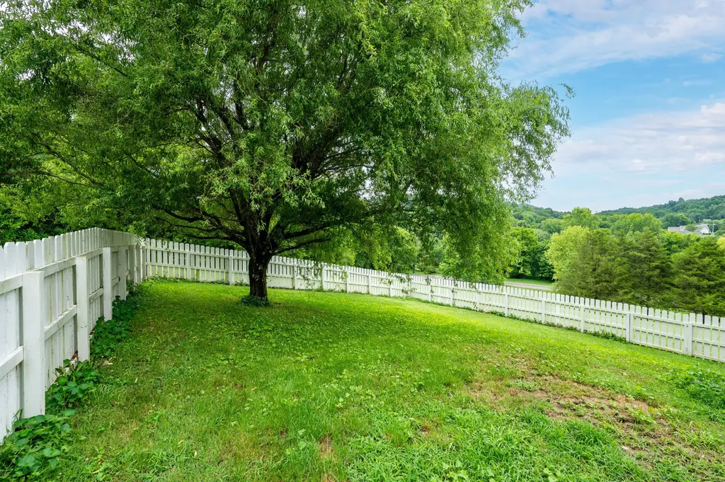769 Happy Valley Road Bell Buckle TN 37020