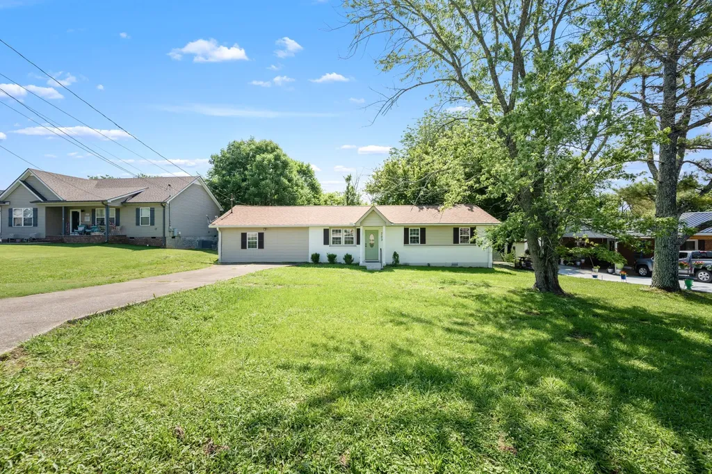 203 Freeman Drive Lewisburg TN 37091
