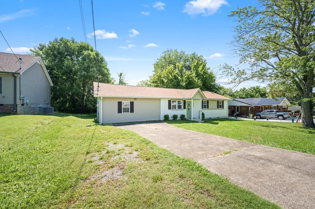 203 Freeman Drive Lewisburg TN 37091