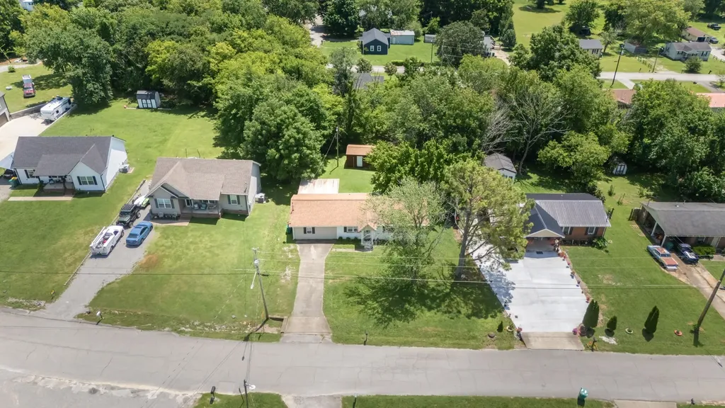 203 Freeman Drive Lewisburg TN 37091