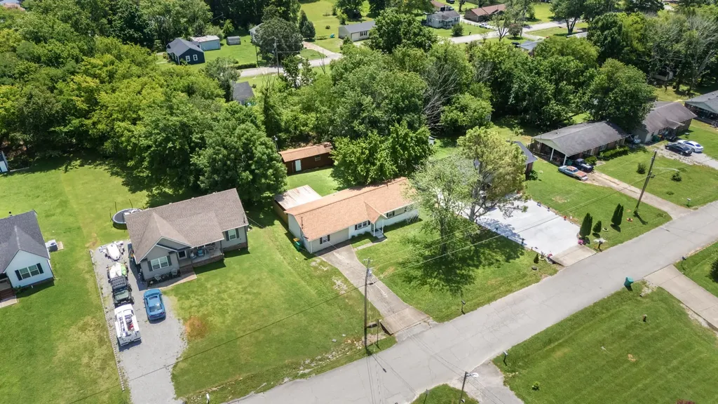 203 Freeman Drive Lewisburg TN 37091