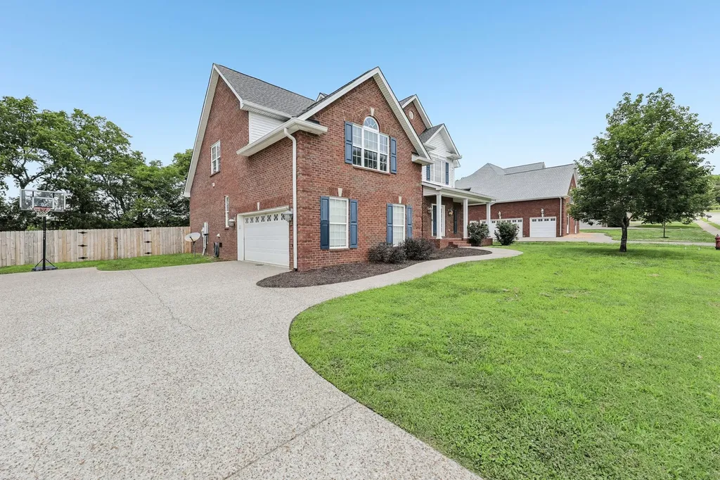 1012 Notting Hill Drive Gallatin TN 37066