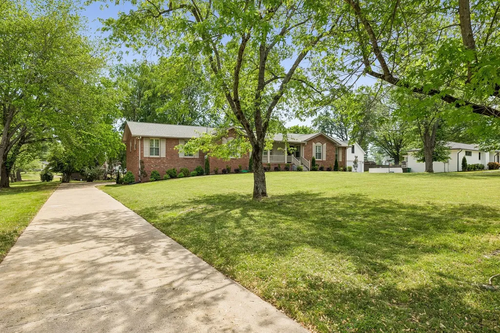 281 Lake Terrace Drive Hendersonville TN 37075