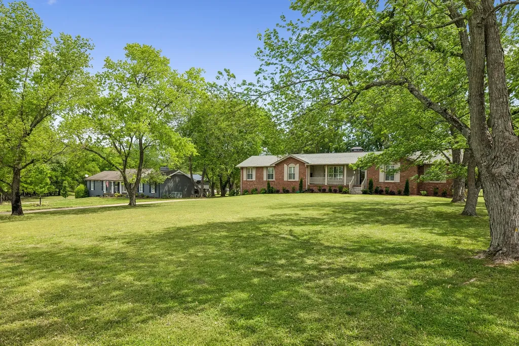 281 Lake Terrace Drive Hendersonville TN 37075