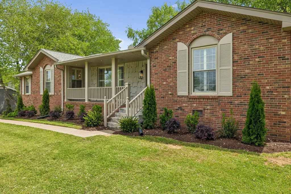 281 Lake Terrace Drive Hendersonville TN 37075
