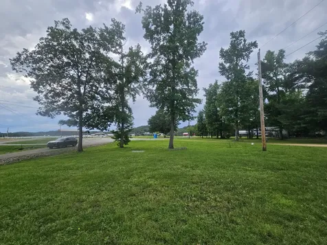 432 Duck Blind Road Clifton TN 38425
