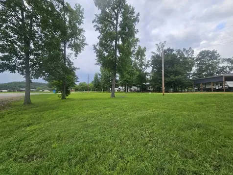 432 Duck Blind Road Clifton TN 38425