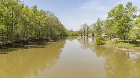 432 Duck Blind Road Clifton TN 38425