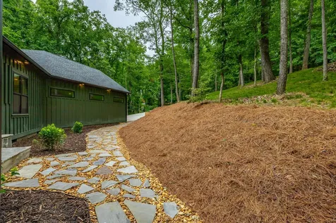 19 Stonehaven Drive Signal Mountain TN 37377