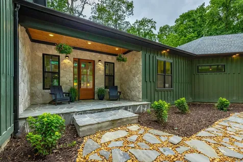 19 Stonehaven Drive Signal Mountain TN 37377