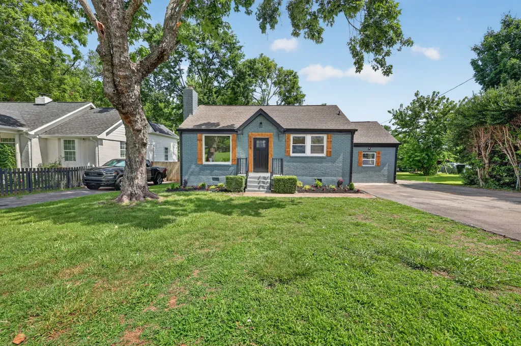 1025 Maplewood Place Nashville TN 37216